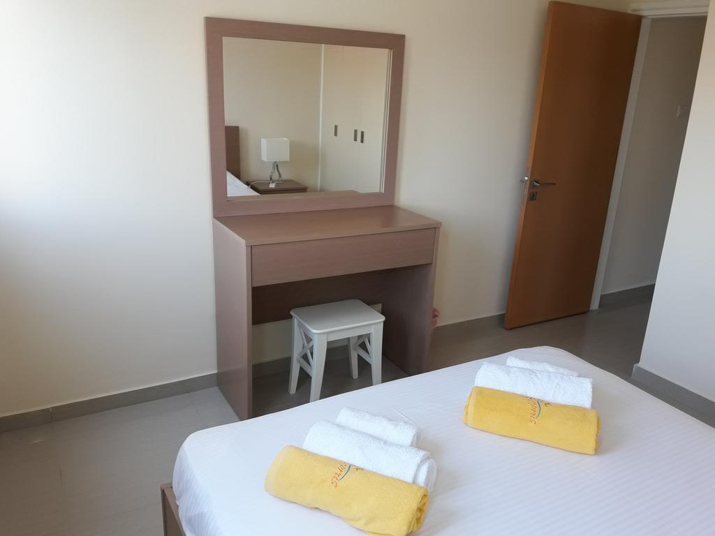 32 Hill Court Apartment Larnaca Luaran gambar